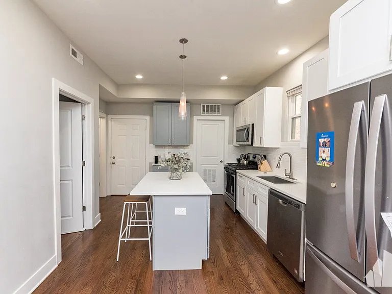 3570 W Dickens Ave #2 — Photo 4