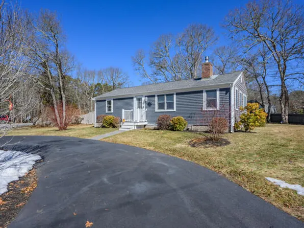 16 Hazelwood Road, South Dennis, MA 02660