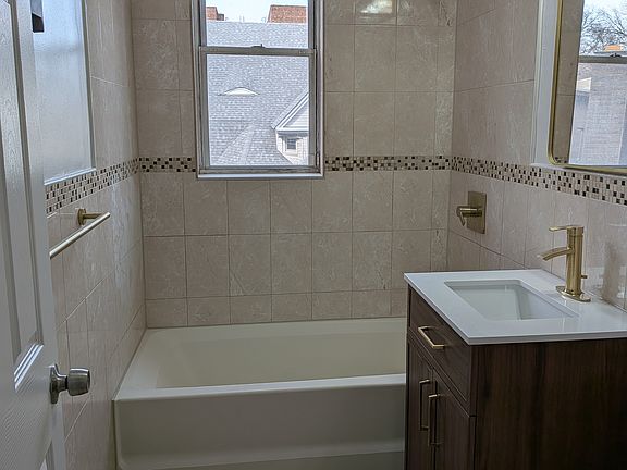 2nd image of 307 William St #317-1B