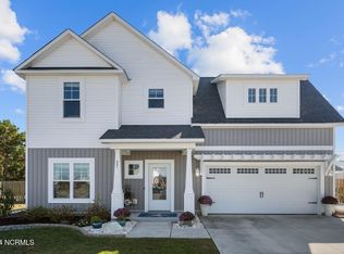 221 Chestwood Dr, Hubert, NC 28539