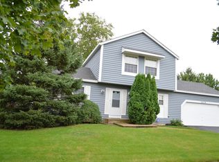 2039 University Dr, Naperville, IL 60565
