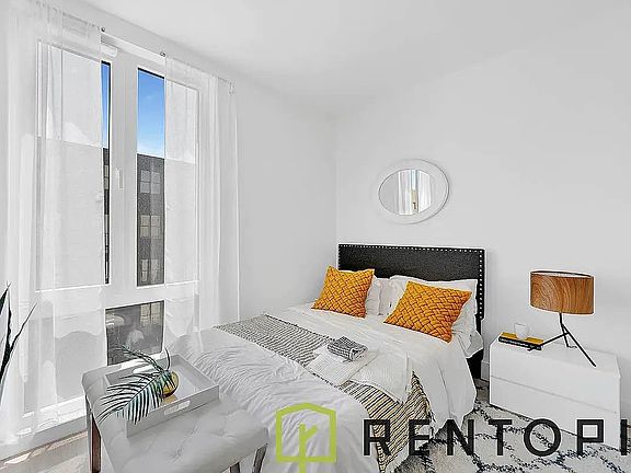 4th image of 2175 Bergen St #629