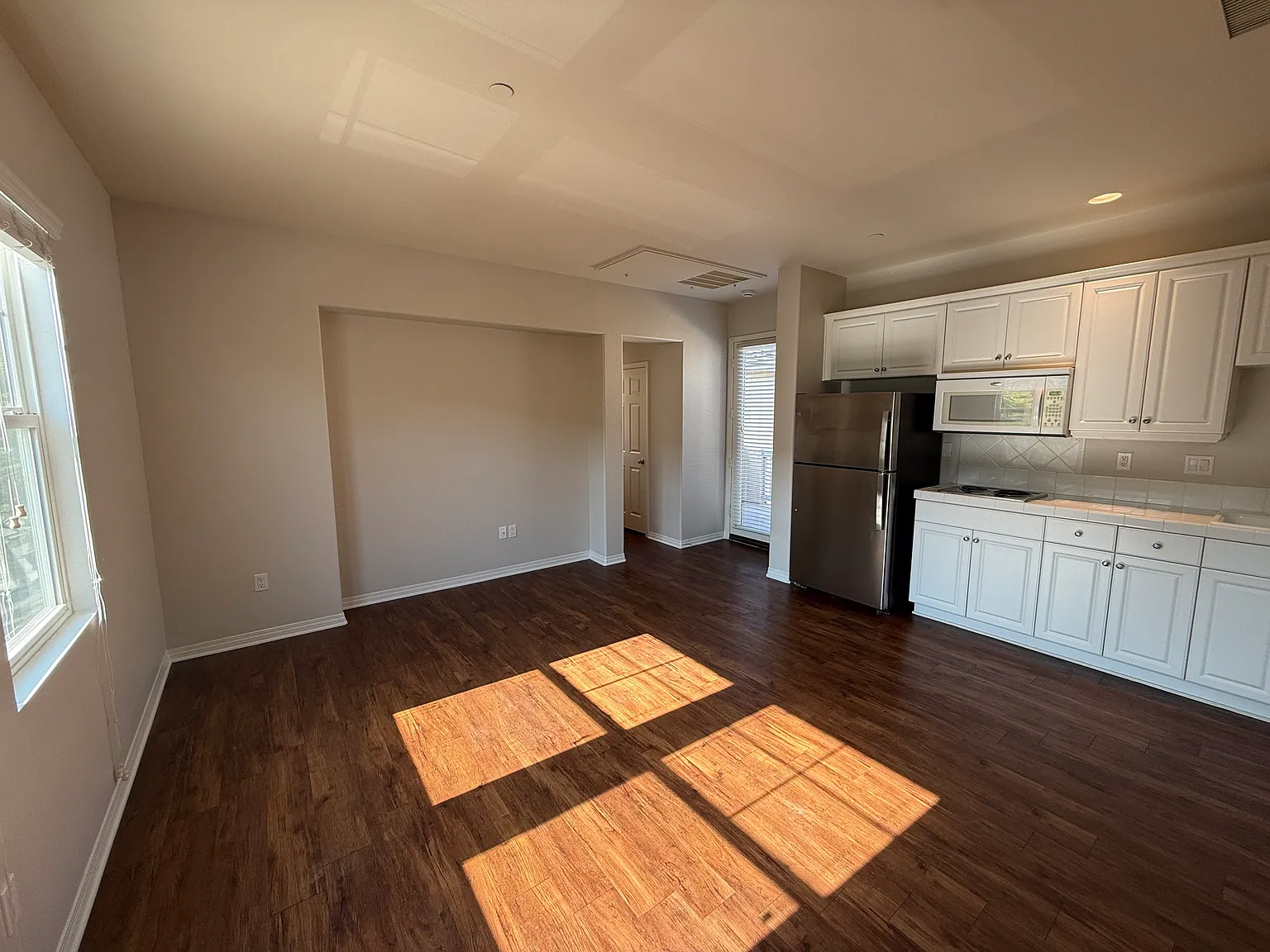 3114 Nimes Ln — Photo 2