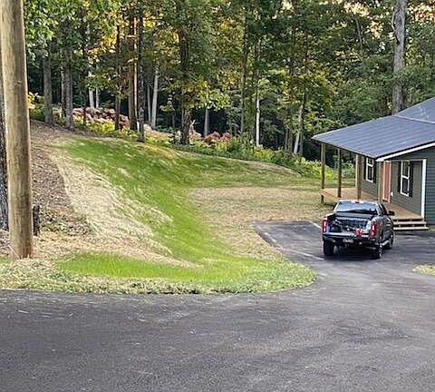 3rd image of 660 Chestnut Grove Rd Lot 7