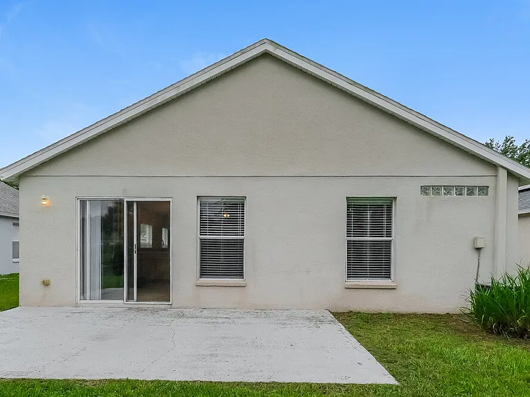7546 Oxford Garden Cir — Photo 16