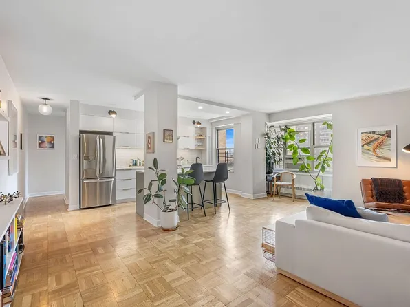 573 Grand St APT D1302, New York, NY 10002