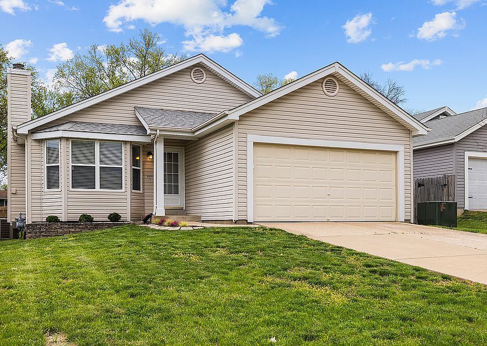 1st image of 207 Mondair Dr