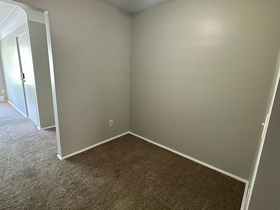 4th image of 9495 Reading Rd Unit 9