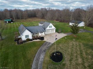 518 Hatches Corners Rd, Conneaut, OH 44030