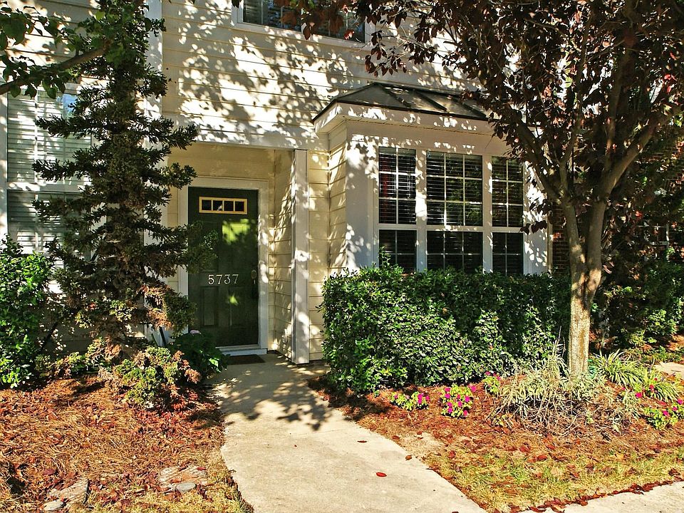 Immaculate N Raleigh Townhome