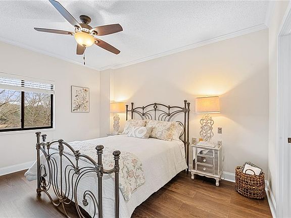 4th image of 1800 Clairmont Lake Rd