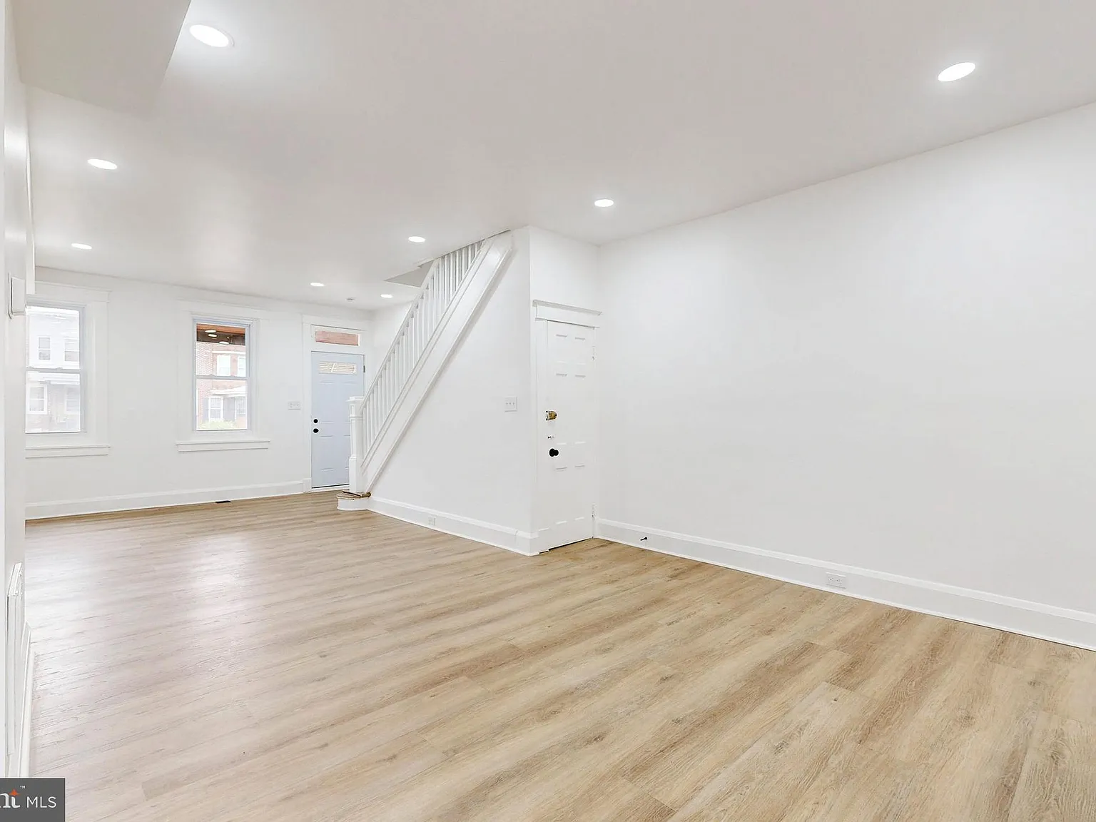 3 bed, 1608 sqft, $2,150 — Photo 4