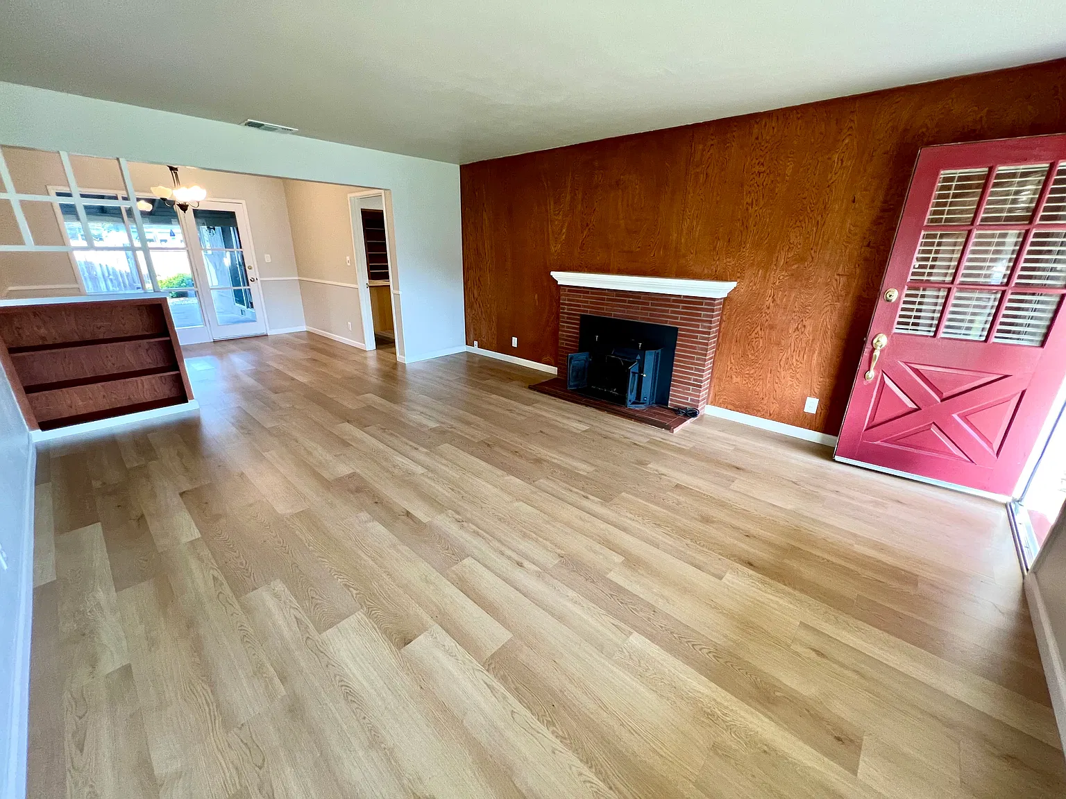3 bed, 1460 sqft, $2,379 — Photo 3