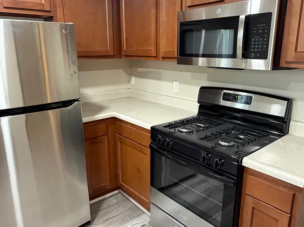 1706 Rhine St, Pittsburgh, PA 15212