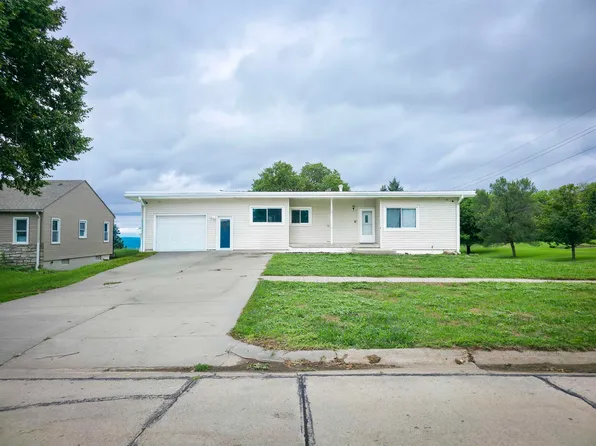 1015 12th St, Wisner, NE 68791