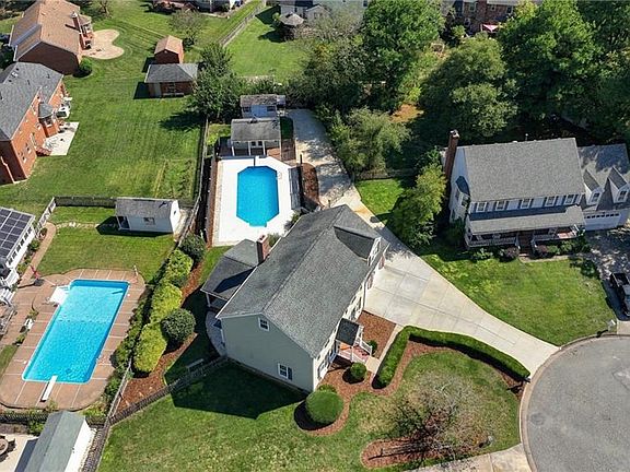2nd image of 501 Spurlock Way
