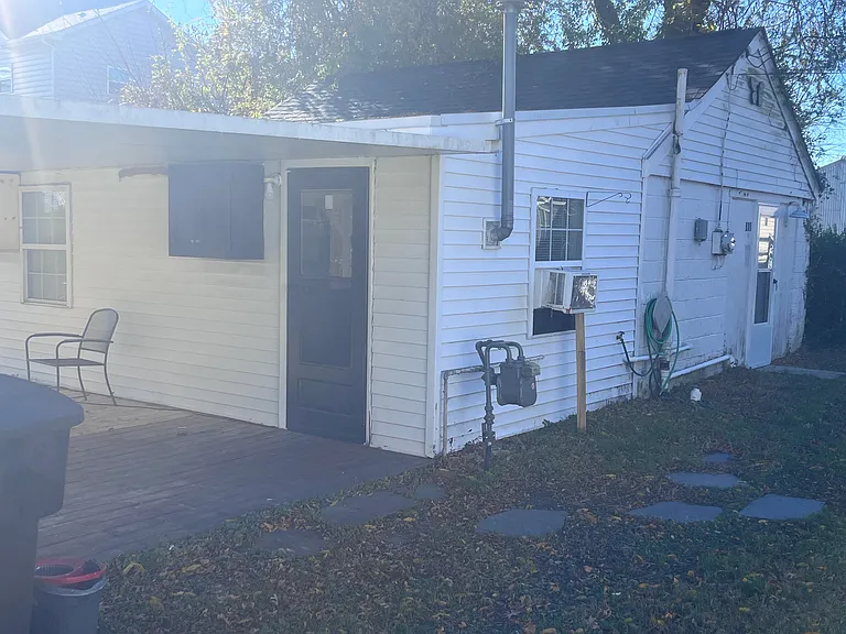 412 Summers Pl #B — Photo 2