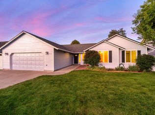 1128 SW Rimrock Way, Redmond, OR 97756