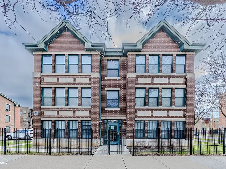 3645 W Flournoy St — Photo 1