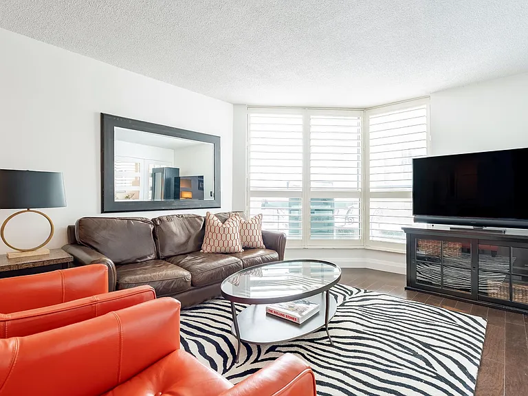 150 Dunlop St E #304 — Photo 16