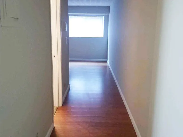 525 Lowell Ave — Photo 2