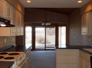 64863 Glacier View Dr, Bend, OR 97703