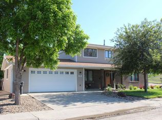 309 Divide St, Glendive, MT 59330