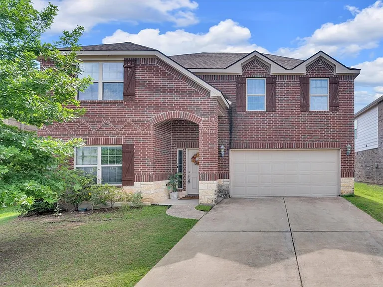 1820 Christopher Creek Dr — Photo 3