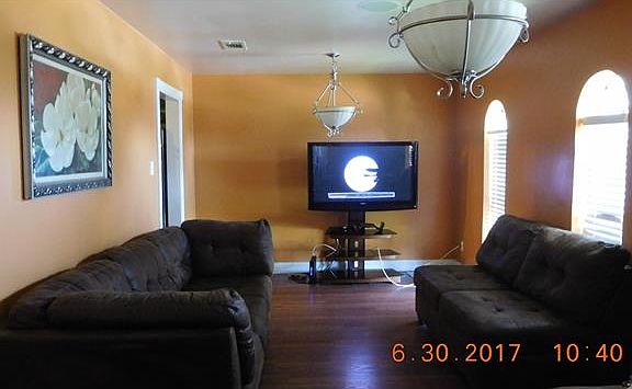 3rd image of 7564 Briarheath Dr
