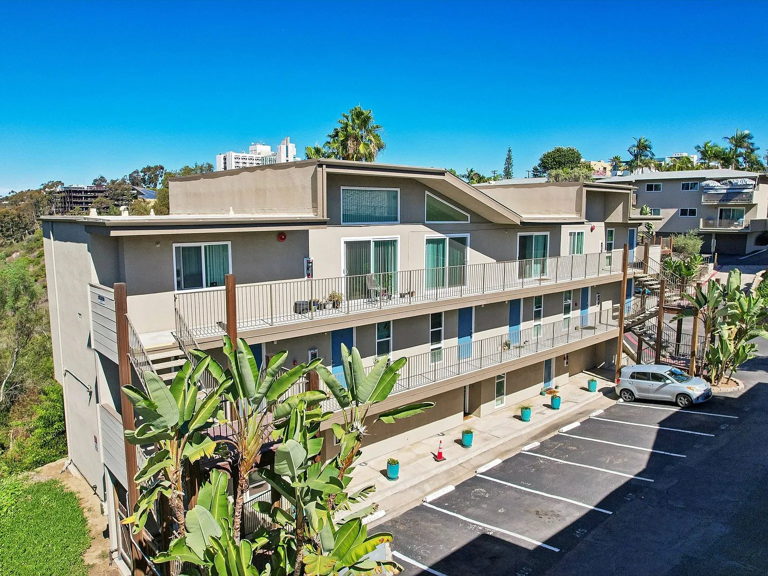 Antone Apartments — Photo 4