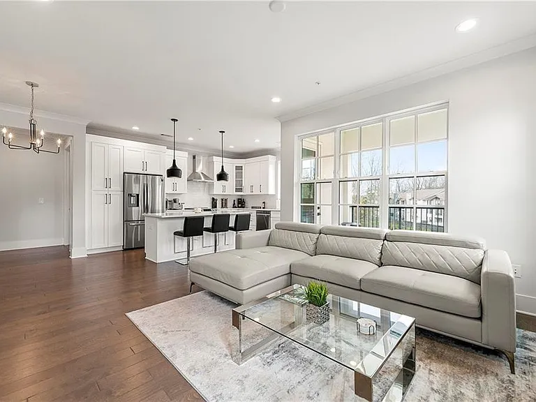 6890 Peachtree Dunwoody Rd #301 — Photo 9