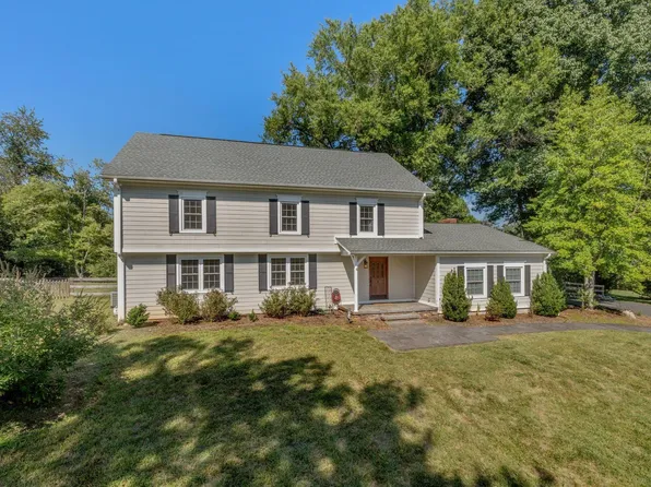 2160 Devonshire Rd, Charlottesville, VA 22901