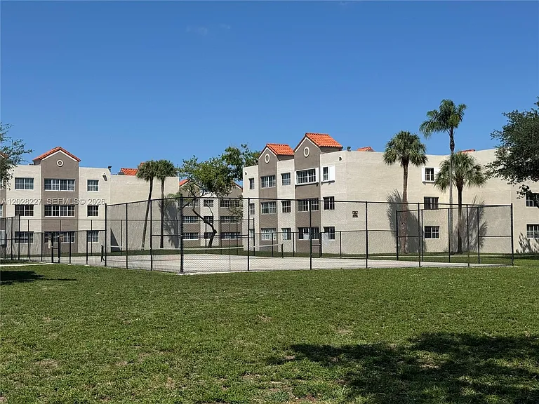6195 NW 186th St #303 — Photo 12