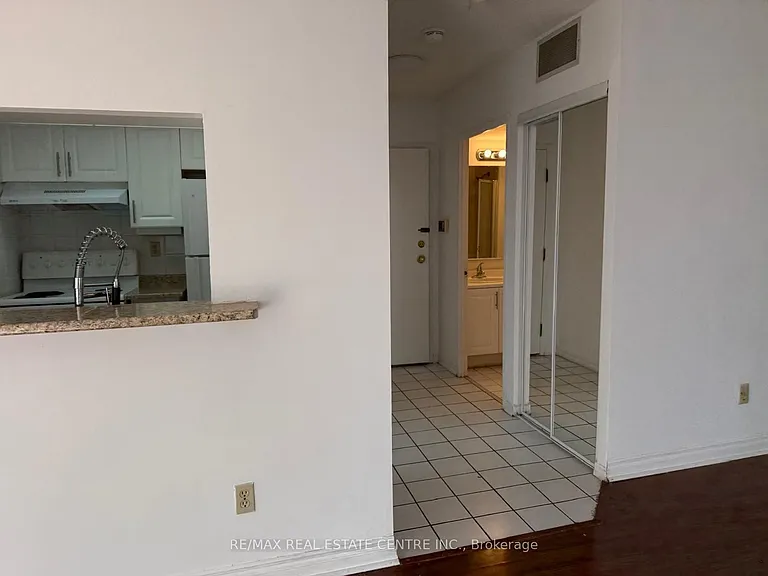 265 Enfield Pl #1403 — Photo 20