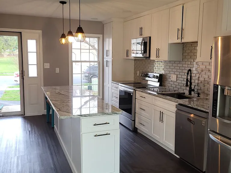 446 Crosswinds Dr — Photo 4