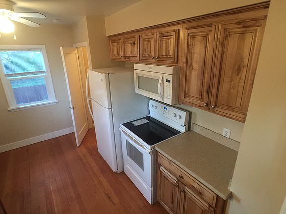 4th image of 1206 Cranmer Ave
