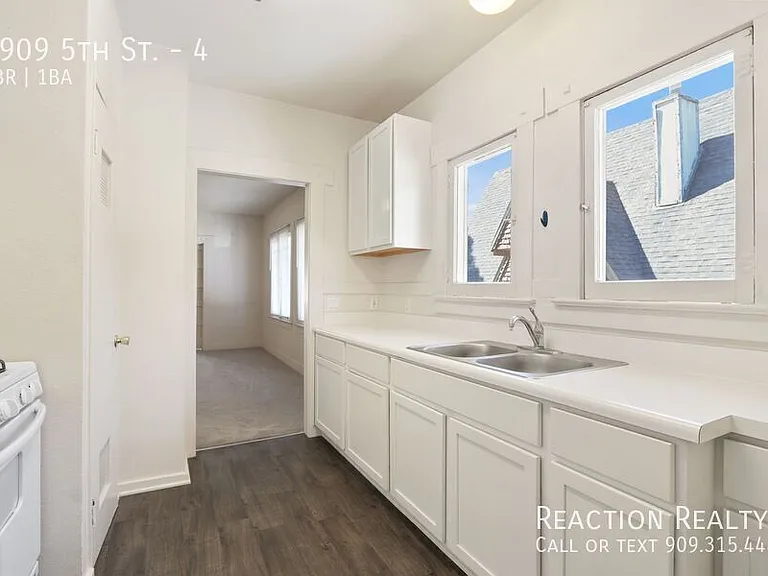 3909 5th St #4 — Photo 5