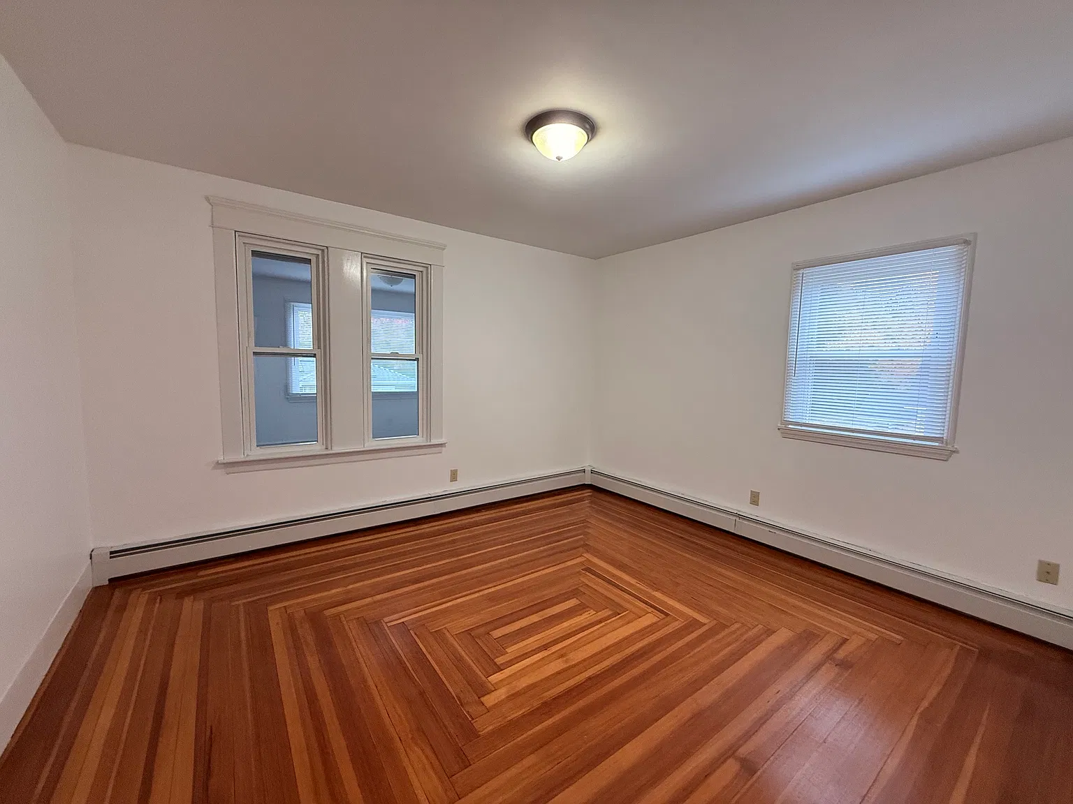 3 bed, 1160 sqft, $2,500 — Photo 4