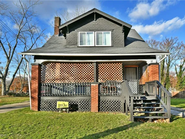 32 E Avondale Ave, Youngstown, OH 44507