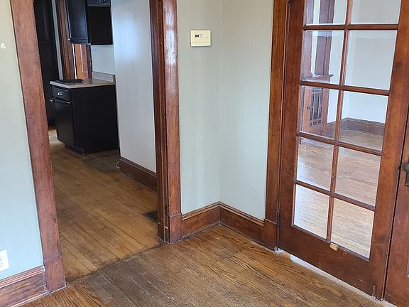Foyer coming in from front porch