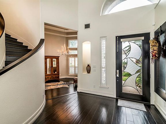 Curves exentuate the architectural details of this custom creation!