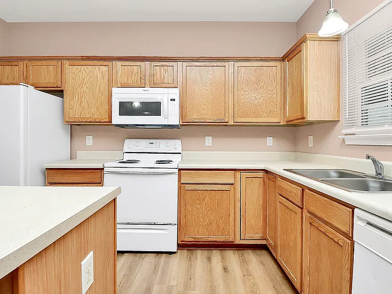 12260 Jessica Pl — Photo 12