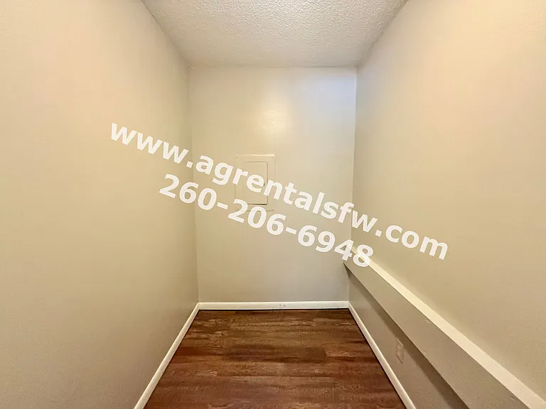 1034 Lewis St — Photo 6