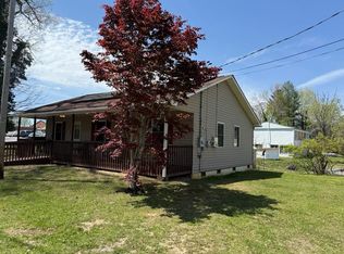 15 5th St, Andrews, NC 28901