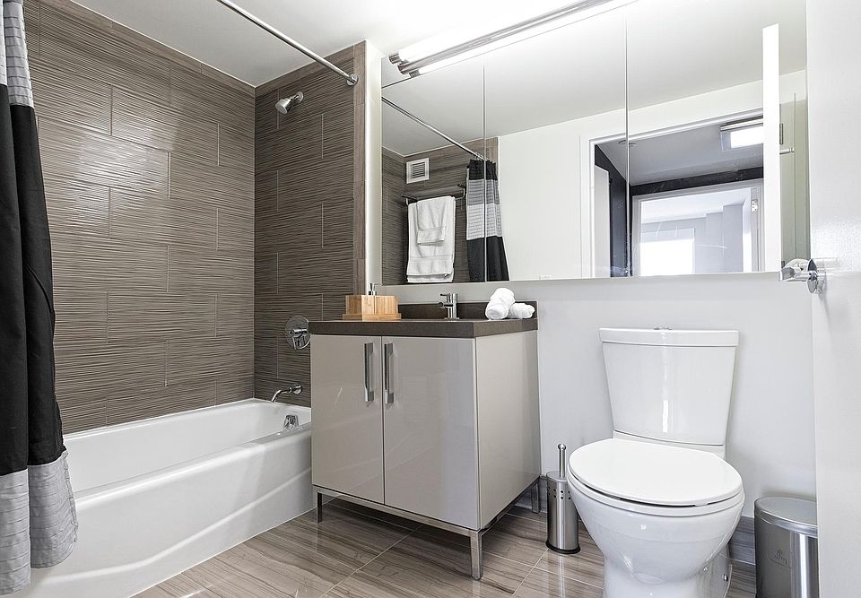 1st image of 450 W 42nd St APT 31J