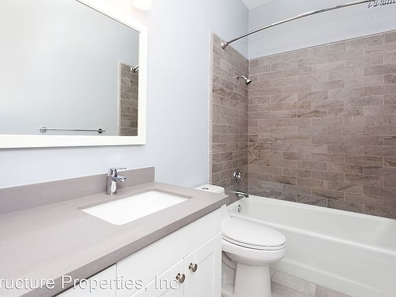 4th image of 2881 Mission St APT 4