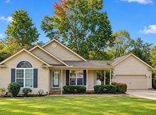 318 Battle Bluff Dr, Rossville, GA 30741