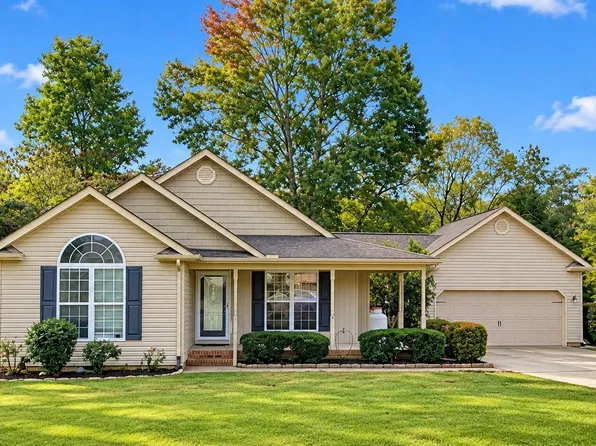 318 Battle Bluff Dr, Rossville, GA 30741