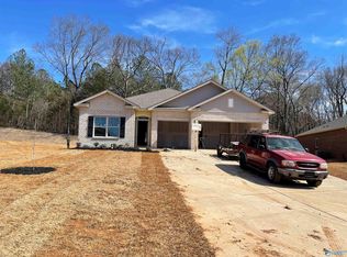 105 High Leaf Dr, Harvest, AL 35749