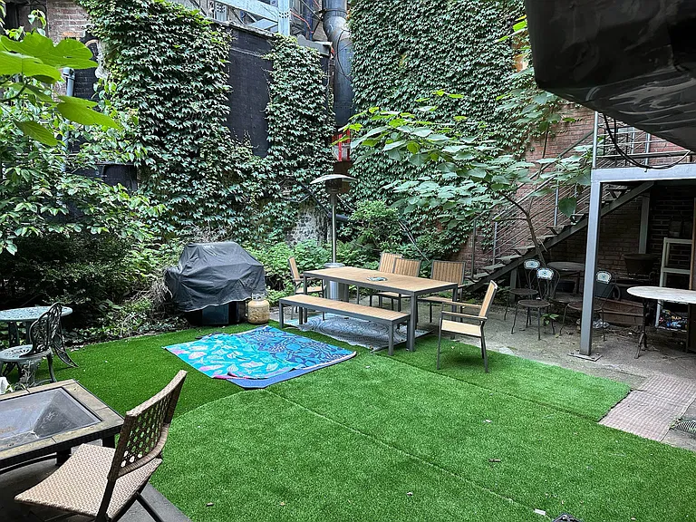7 W 16th St #8 — Photo 2